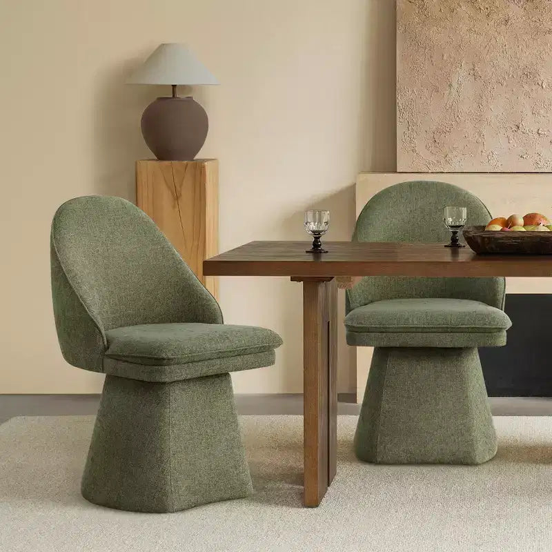 Chaise de salle à manger pivotante Spruce&Spring avec dossier haut incurvé et base conique