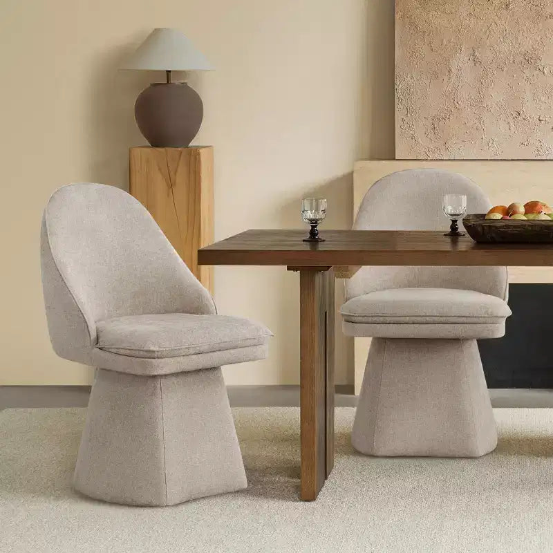 Chaise de salle à manger pivotante Spruce&Spring avec dossier haut incurvé et base conique
