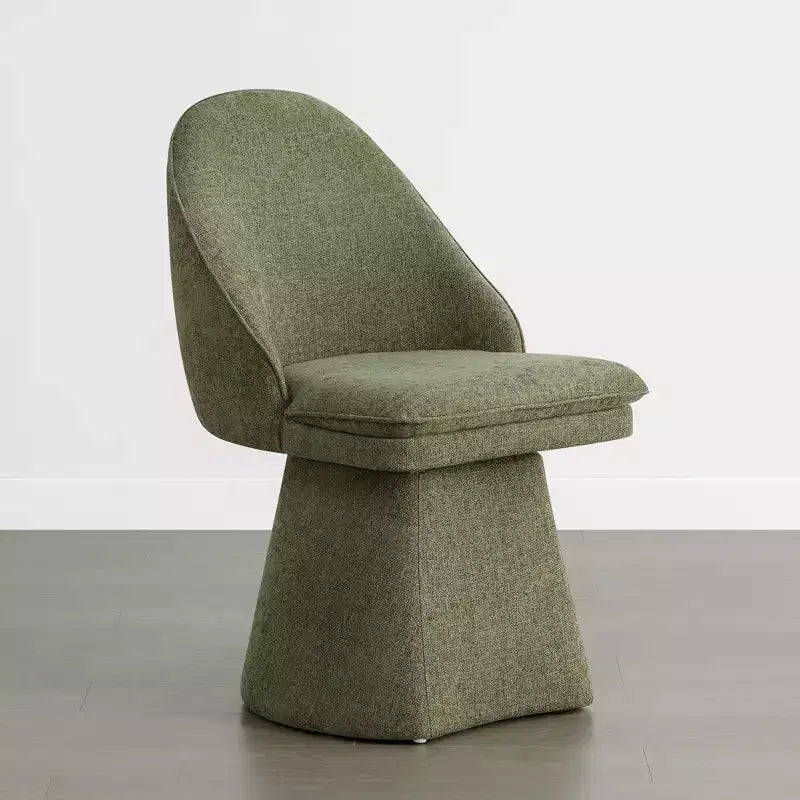 Chaise de salle à manger pivotante Spruce&Spring avec dossier haut incurvé et base conique