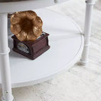 Table basse de style industriel, 25,2 po, à double plateau rond en MDF couleur noyer foncé veiné de noir, avec un cadre en fer forgé blanc froissé.