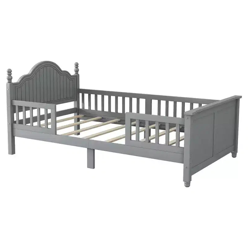 Lit plateforme contemporain GDFStudio Theodore pour enfants avec tête et pied de lit et barrières de sécurité