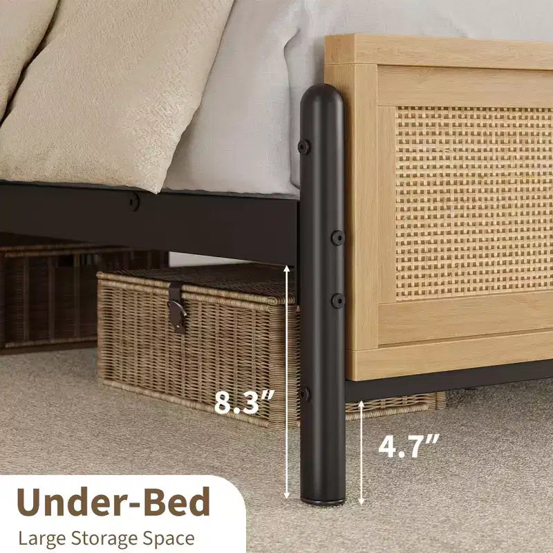 Cadre de lit Boho pour grand lit/très grand lit avec tête et pied de lit en rotin, 14 lattes métalliques, aspect bois, silencieux, pas besoin de sommier tapissier