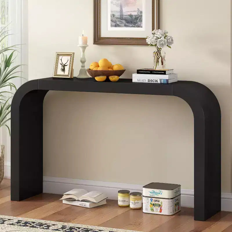 Table console minimaliste Okak avec coin arqué, table d'entrée avec plateau et pieds épais, table d'appoint pour entrée, salon