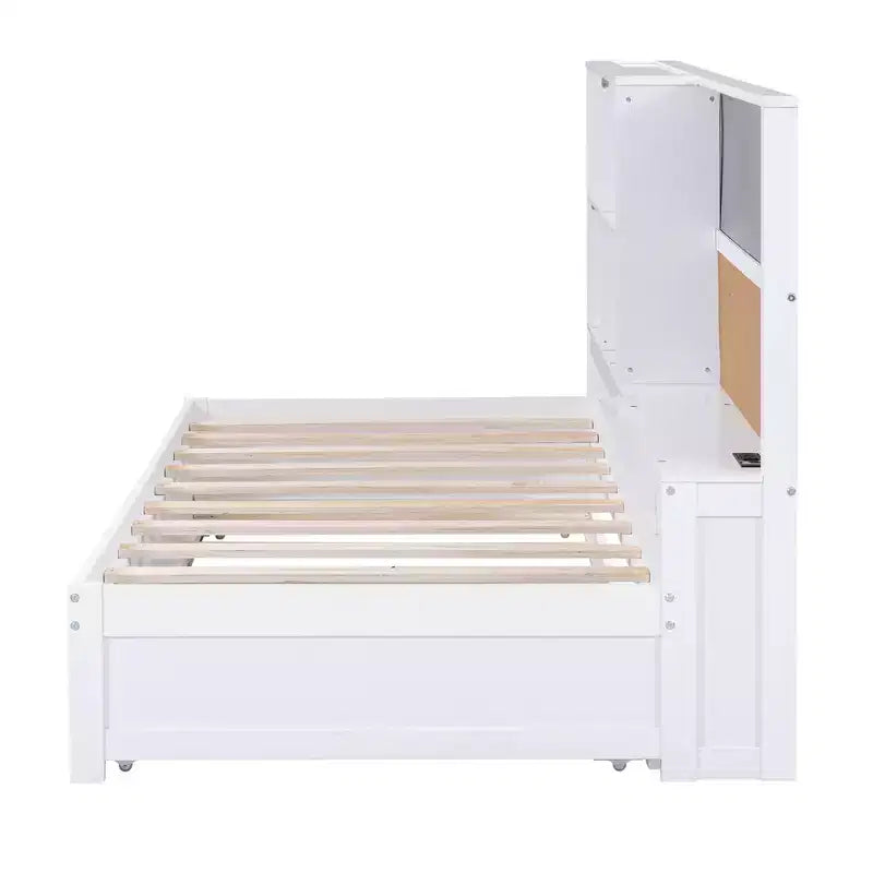 Lit de repos double avec lit gigogne et étagères de rangement, lit plateforme en bois avec station de recharge, port USB, tableau noir et tableau en liège, blanc