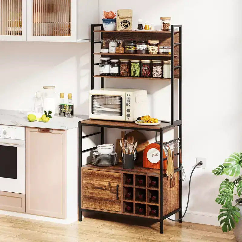 Meuble de rangement de cuisine Costway 67 avec prises électriques, meuble de bar à café avec crochets en S