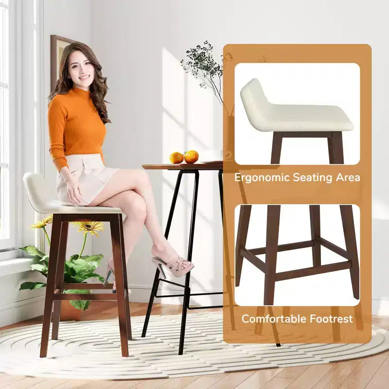 Tabourets de bar Costway 29" rembourrés avec dossier bas, repose-pieds et pieds en bois pour îlot de cuisine