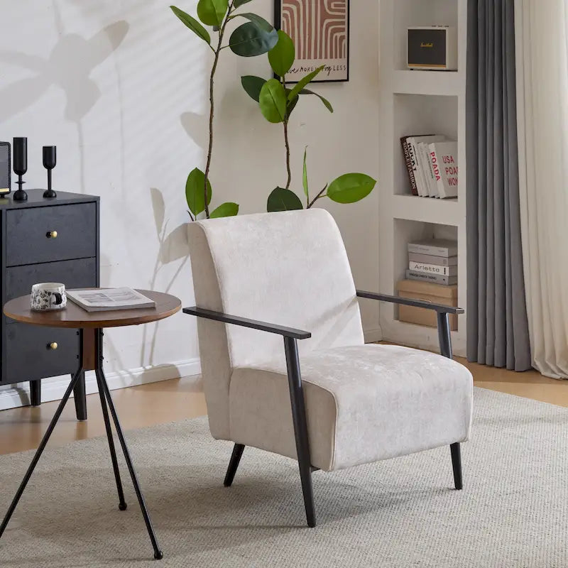 26.38 Fauteuil de salon moderne beige avec revêtement en polyester et cadre métallique robuste, idéal pour le salon, la chambre ou le bureau.