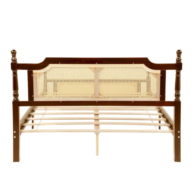 Lit queen-size avec tête de lit en rotin et rangement sous le lit
