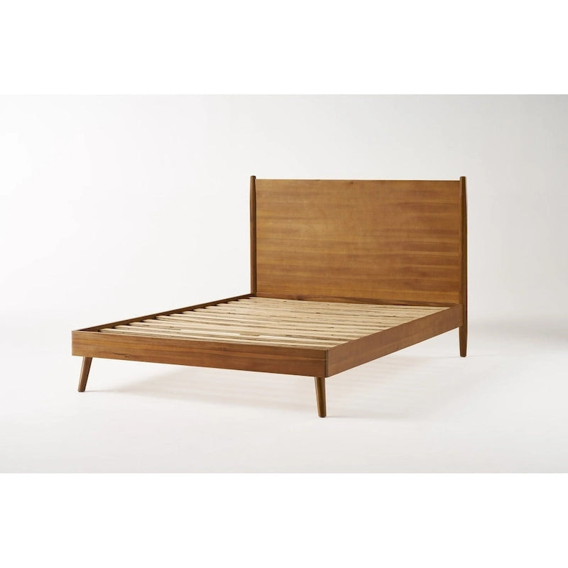 Lit plateforme de style moderne en bois d'acacia naturel, format King Size, avec pieds emblématiques évasés pour chambre à coucher