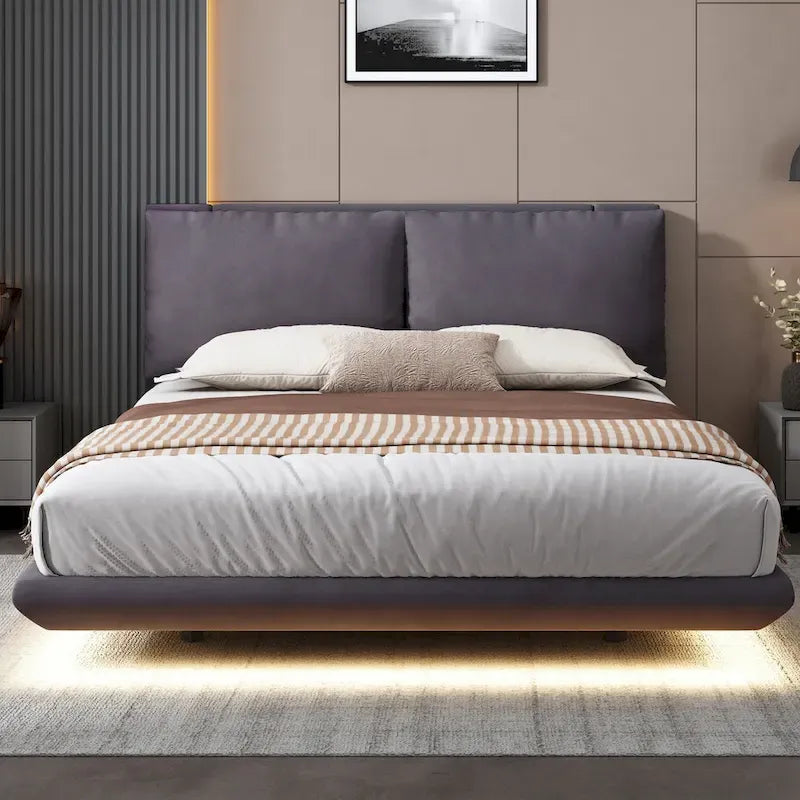 Lit plateforme flottant en velours beige/gris avec éclairage à détecteur de mouvement – Grand lit / Très grand lit, 2 places