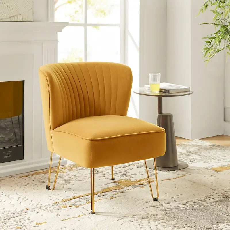 Chaise d'appoint capitonnée en velours moderne Barto avec pieds dorés par HULALA HOME