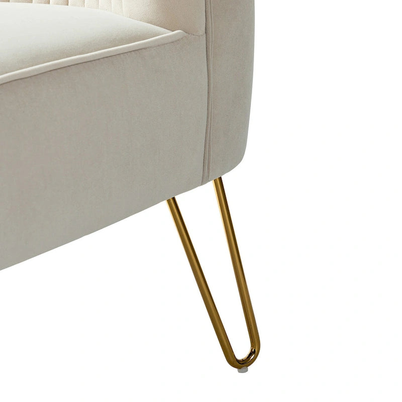 Chaise d'appoint capitonnée en velours moderne Barto avec pieds dorés par HULALA HOME