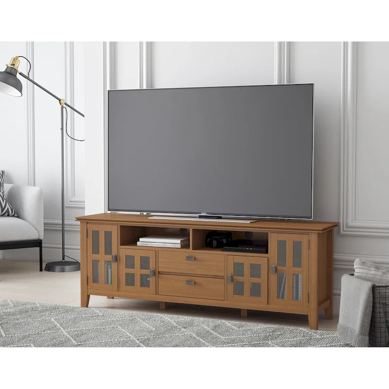 Meuble TV/Média en bois massif WYNDENHALL Stratford, 183 cm de large, pour téléviseurs jusqu'à 80 po
