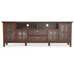 Meuble TV/Média en bois massif WYNDENHALL Stratford, 183 cm de large, pour téléviseurs jusqu'à 80 po