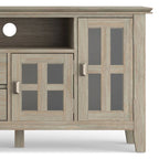 Meuble TV/Média en bois massif WYNDENHALL Stratford, 183 cm de large, pour téléviseurs jusqu'à 80 po