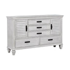 Ensemble de chambre Capistrano blanc antique 4 pièces avec 2 tables de nuit et commode