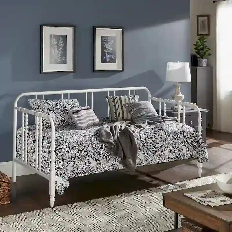Lit de repos Georgia en métal avec roulettes, par iNSPIRE Q Classic