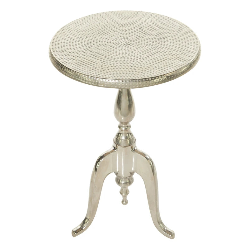 Petite table d'appoint tourbillonnée en aluminium avec plateau martelé et pieds à volutes – Argent – Roche River Decor – 15 larg. x 15 long. x 22 haut.