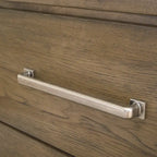 Commode Cabalynn marron clair Signature Design by Ashley