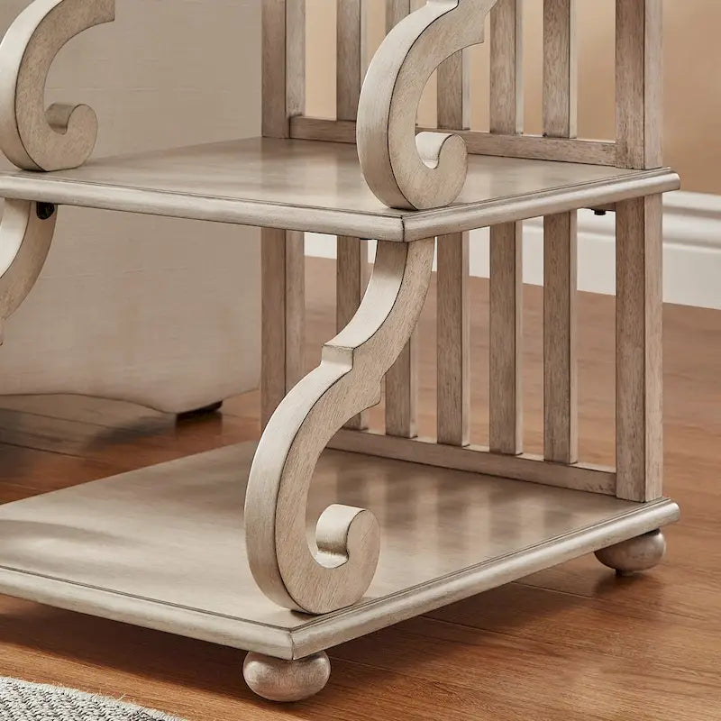 Table d'appoint à volutes Lorraine Wood par iNSPIRE Q Classic