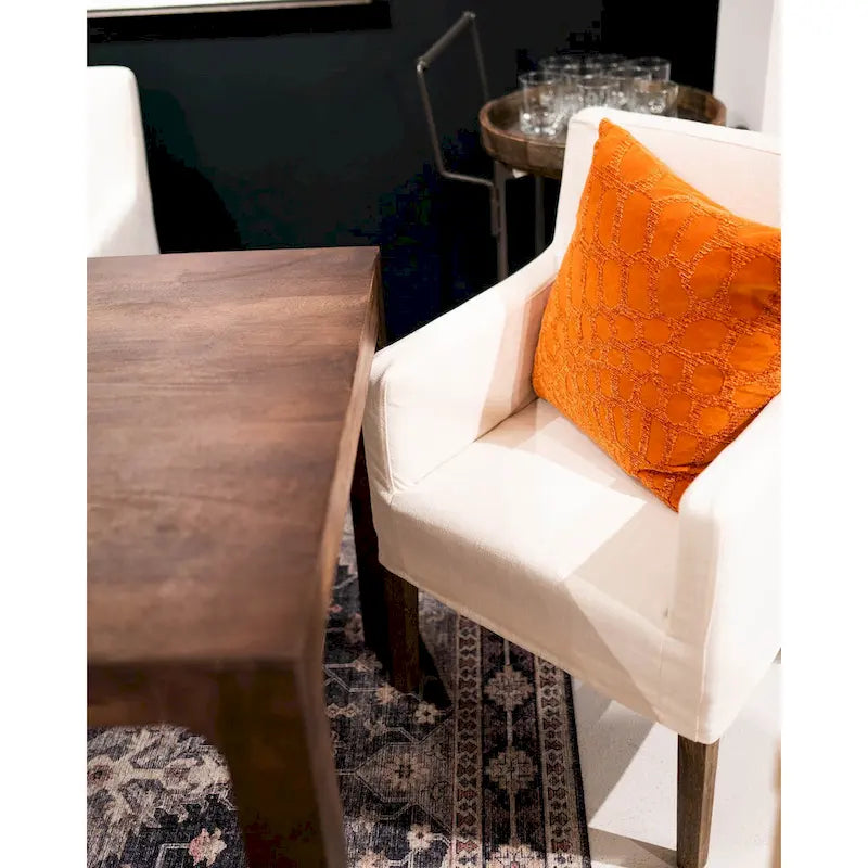 Fauteuil en lin crème et bois de chêne par East at Main