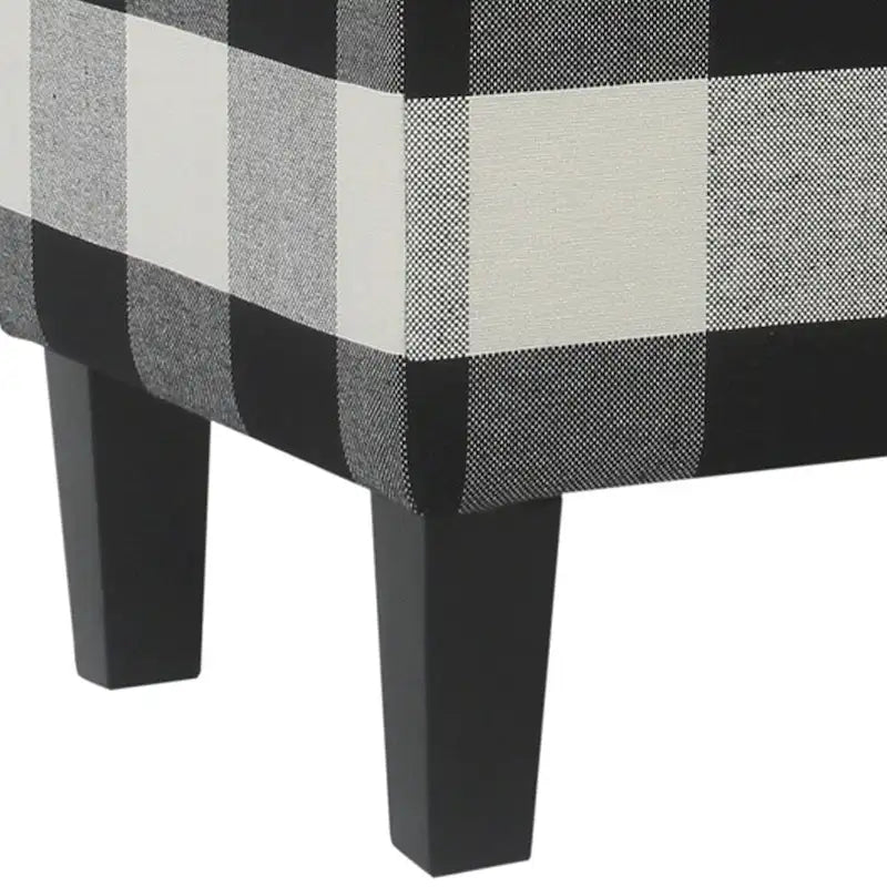 Banc de rangement capitonné en tissu à motif à carreaux avec pieds fuselés en bois, grand, noir et blanc