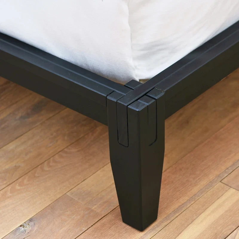 Lit plateforme en bois massif Yume avec assemblages japonais