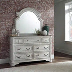 Ensemble lit traîneau capitonné, commode et miroir Magnolia Manor blanc antique et écorce patinée