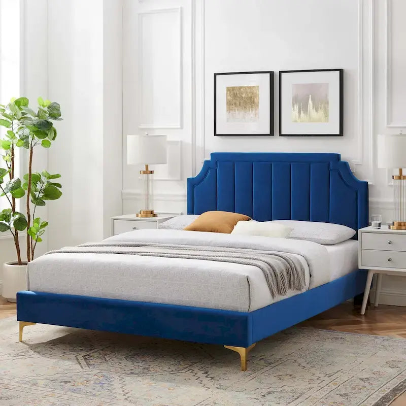 Lit plateforme queen en velours Sienna Performance