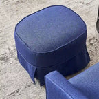 Fauteuil pivotant avec repose-pieds et piètement en métal noir
