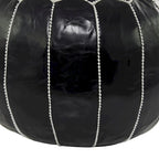 Pouf marocain en cuir floral avec surpiqûres blanches - Noir ou marron clair - Roche River Decor