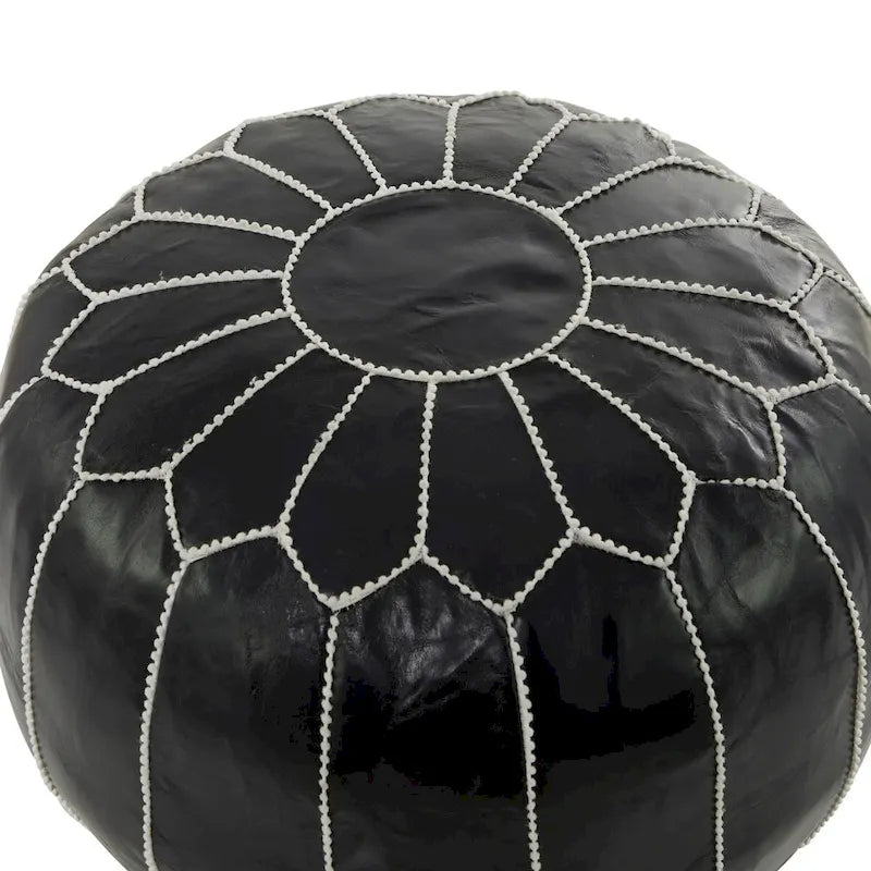 Pouf marocain en cuir floral avec surpiqûres blanches - Noir ou marron clair - Roche River Decor