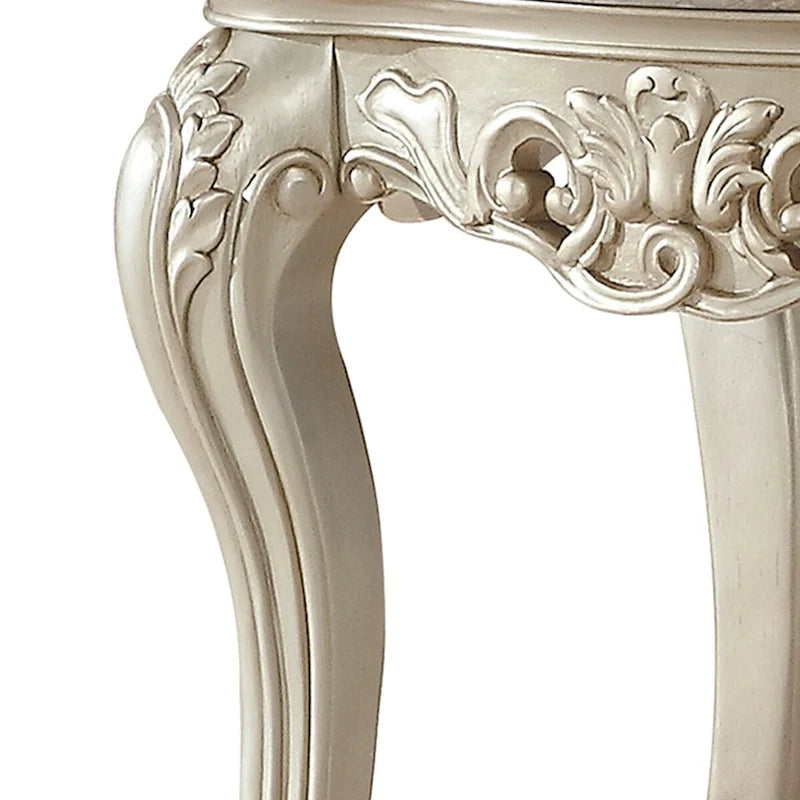 Table d'appoint de style traditionnel avec plateau en marbre et gravures en polyrésine, doré