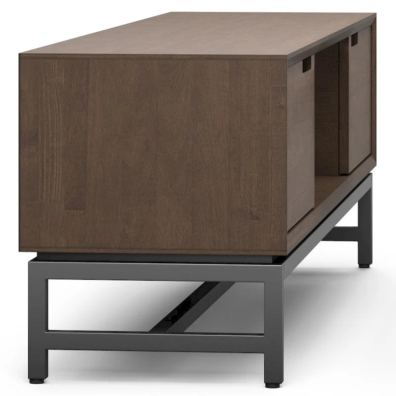 Meuble TV/média industriel moderne WYNDENHALL Devlin en bois massif de 183 cm de large, couleur noyer brun, pour téléviseurs jusqu'à 80 pouces