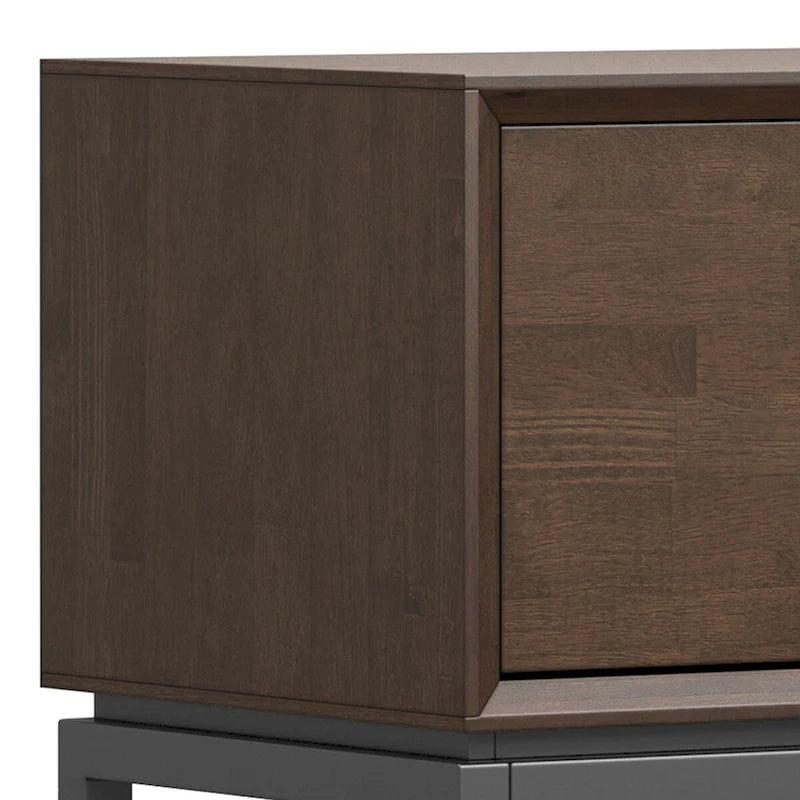 Meuble TV/média industriel moderne WYNDENHALL Devlin en bois massif de 183 cm de large, couleur noyer brun, pour téléviseurs jusqu'à 80 pouces