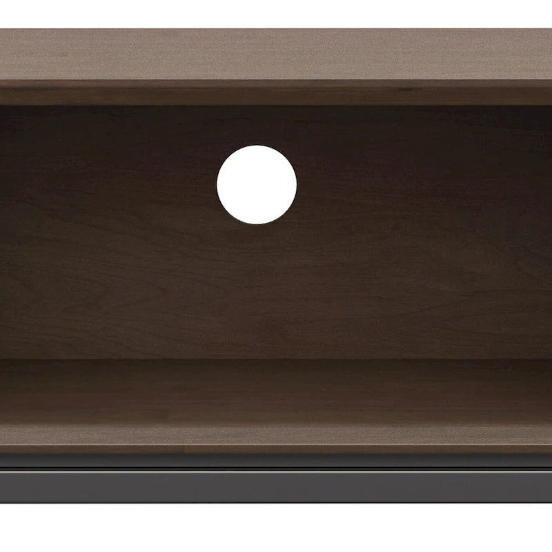 Meuble TV/média industriel moderne WYNDENHALL Devlin en bois massif de 183 cm de large, couleur noyer brun, pour téléviseurs jusqu'à 80 pouces