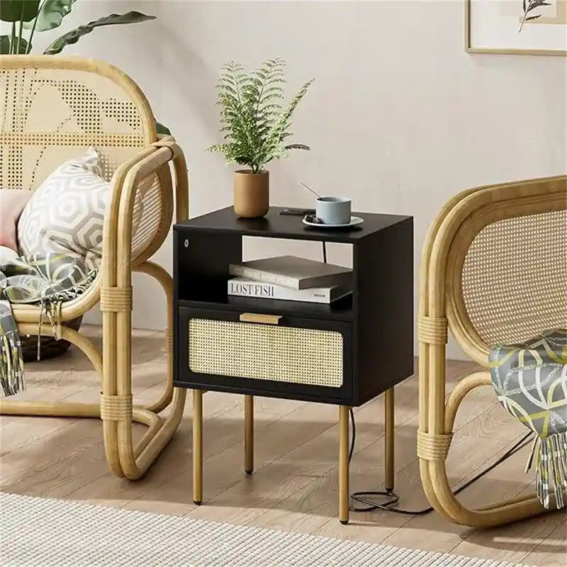Table de chevet avec station de recharge - 11.81P x 15.75L x 22.05H