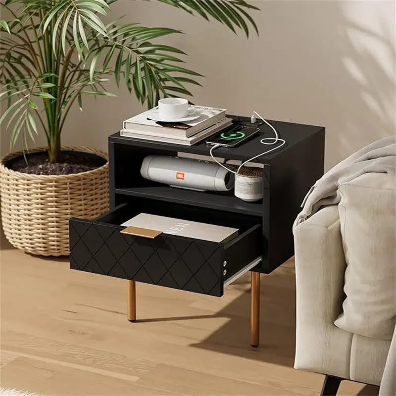 Table de chevet avec station de recharge - 11.81P x 15.75L x 22.05H
