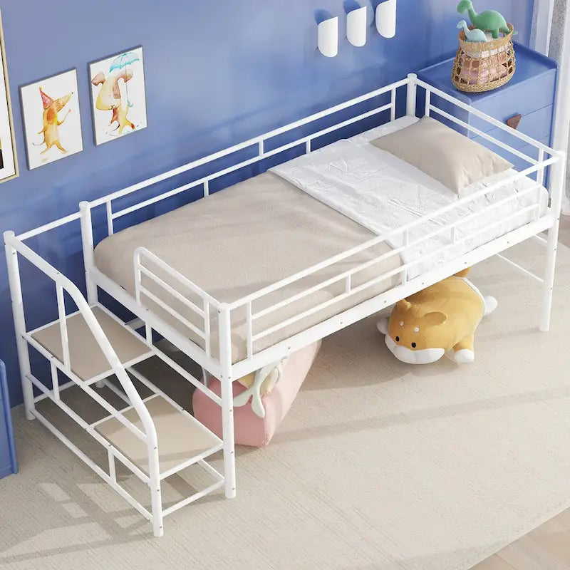 Lit mi-hauteur avec escalier de rangement
