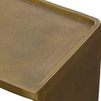 Table d'appoint Uttermost Derwent en laiton antique - 51 larg. x 48 haut. x 30 prof. (cm)
