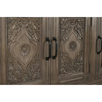 Clara, buffet en bois massif sculpté 3 portes